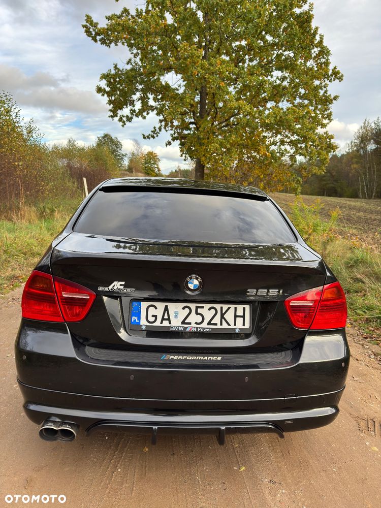 BMW Seria 3 325i - 7