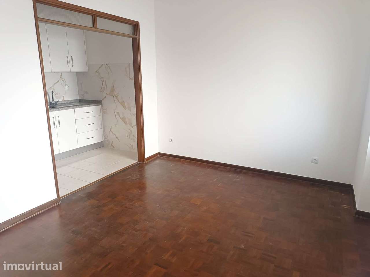 Apartamento T2 em Coimbra (Bairro Norton de Matos) - Grande imagem: 2/13