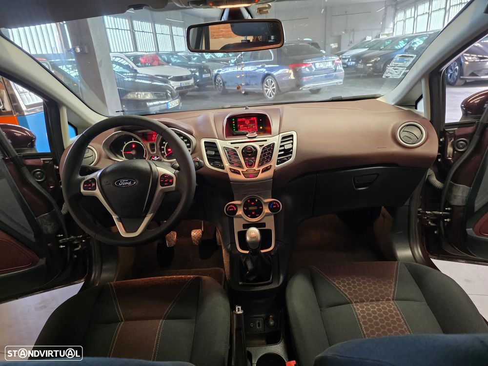 Ford Fiesta 1.6 TDCI Titanium - 11