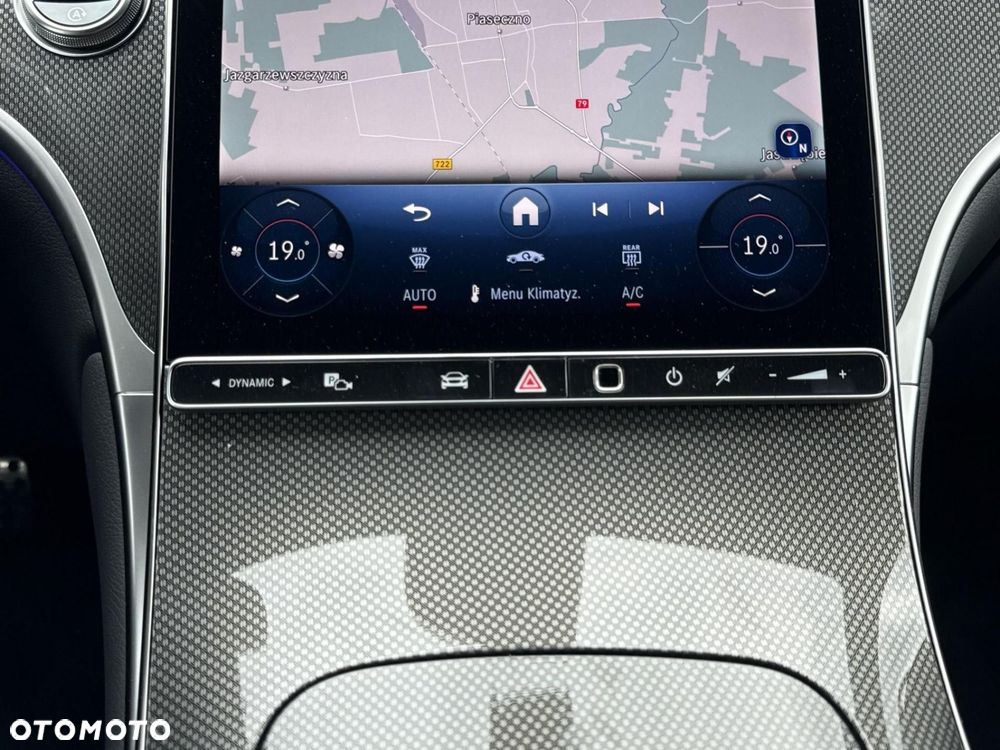 Mercedes-Benz GLC - 21