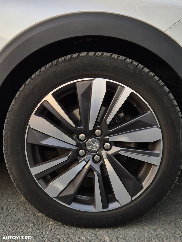 Peugeot 3008 1.2 PureTech Turbo S&S EAT6 GT-Line - 39