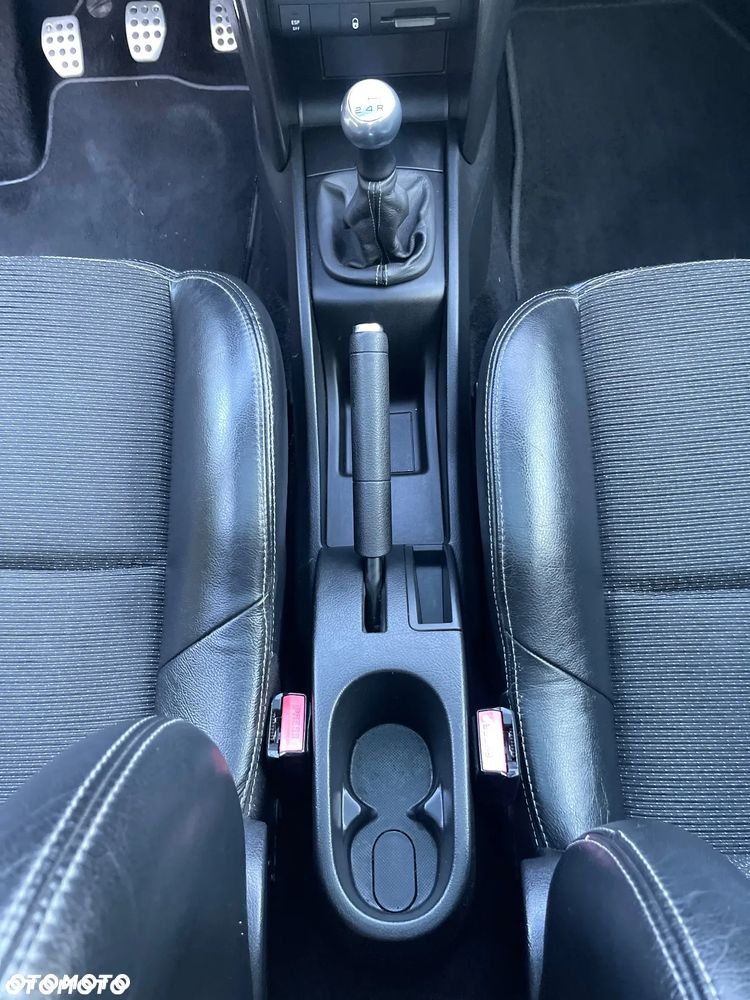 Peugeot 207 150 Turbo Platinum - 24