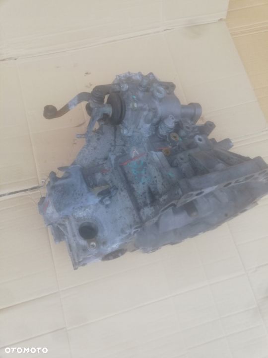 COROLLA E12 1,6 VVT-I SKRZYNIA BIEGOW IDEALNA - 2