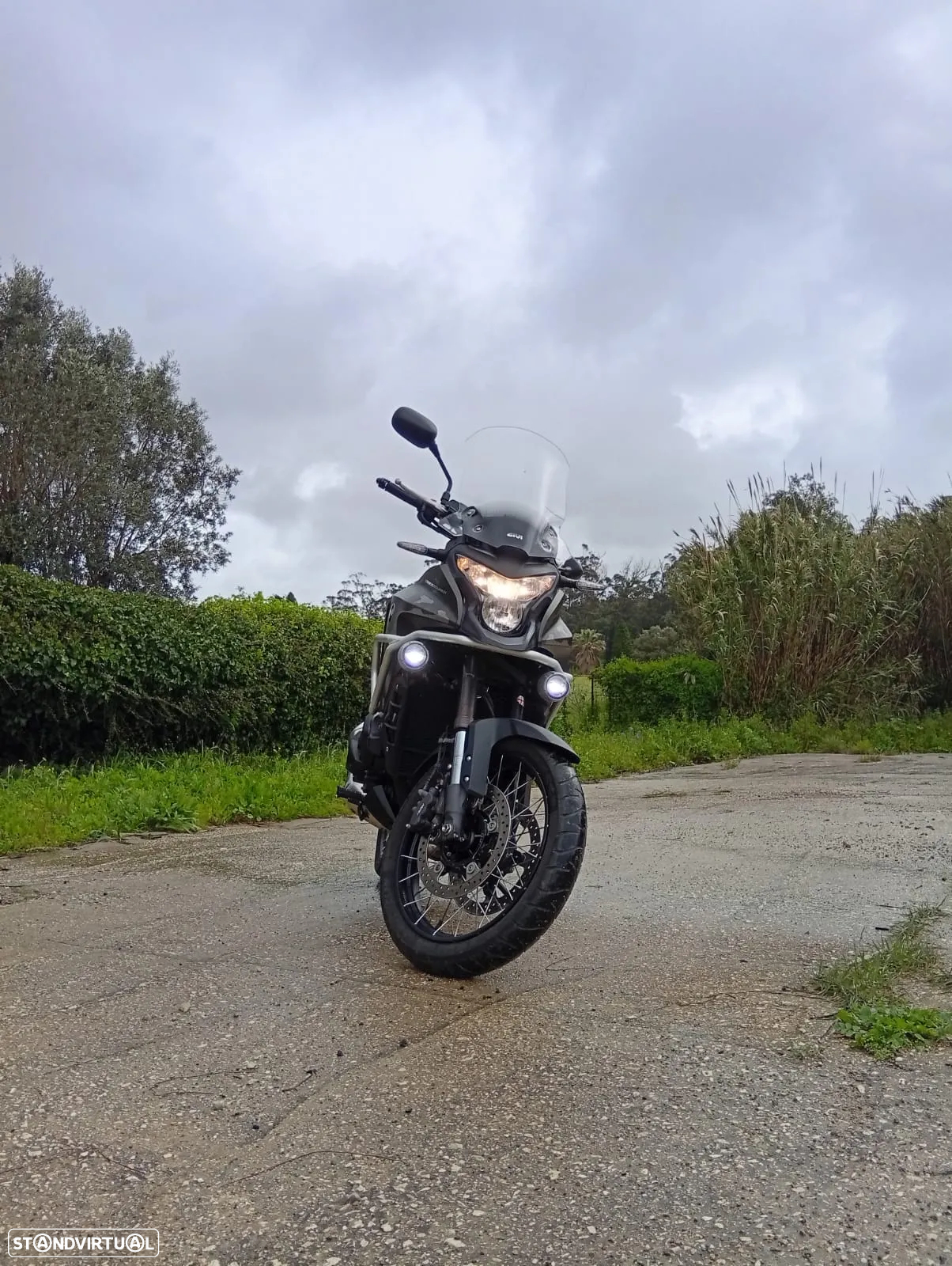 Honda VFR - 8
