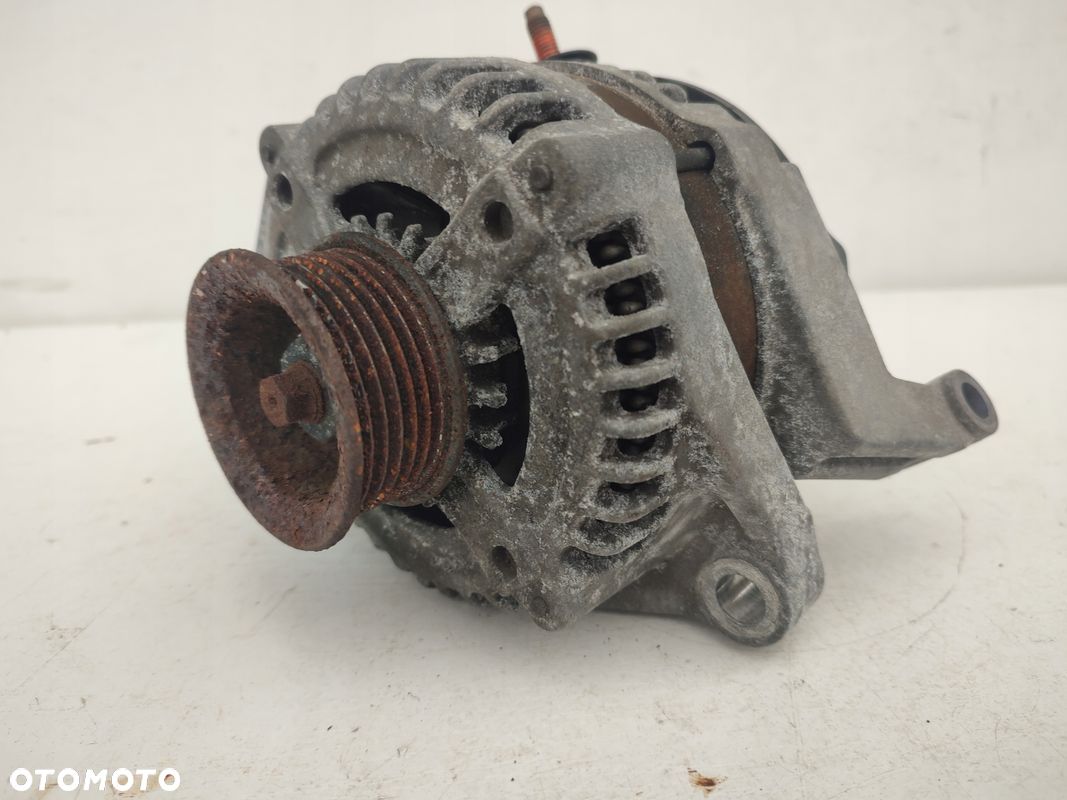 Alternator JEEP CHEROKEE LIBERTY KK 3.7 V6 05149275AA - 1