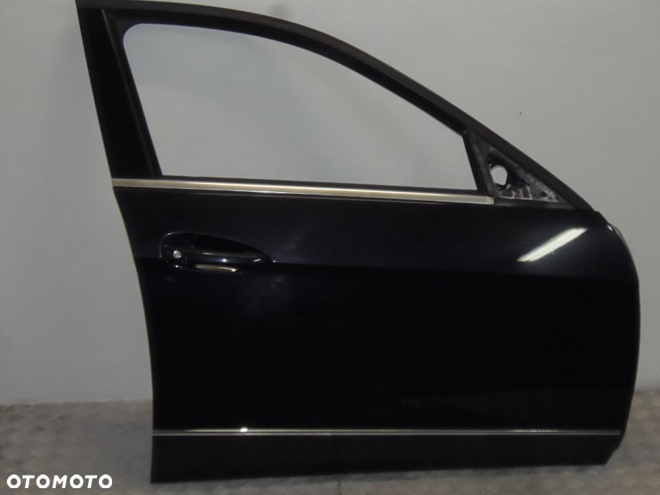 PRAWE DRZWI PRZÓD MERCEDES E KLASA W212 SEDAN K.L C359 - 1