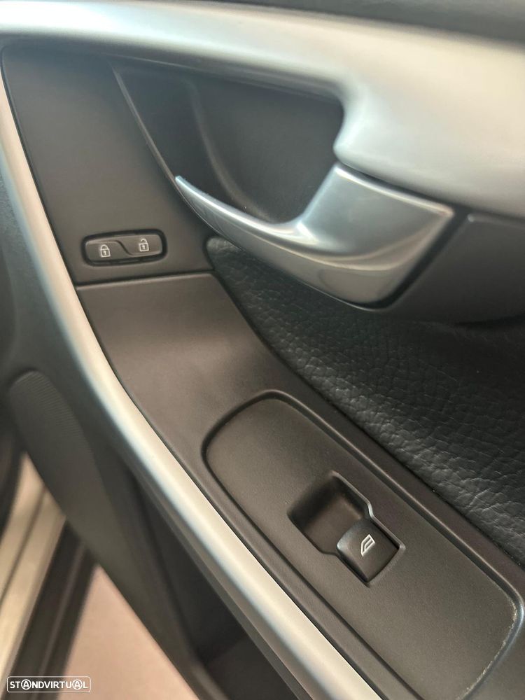 Volvo XC 60 2.0 D3 Drive Start/Stop - 23