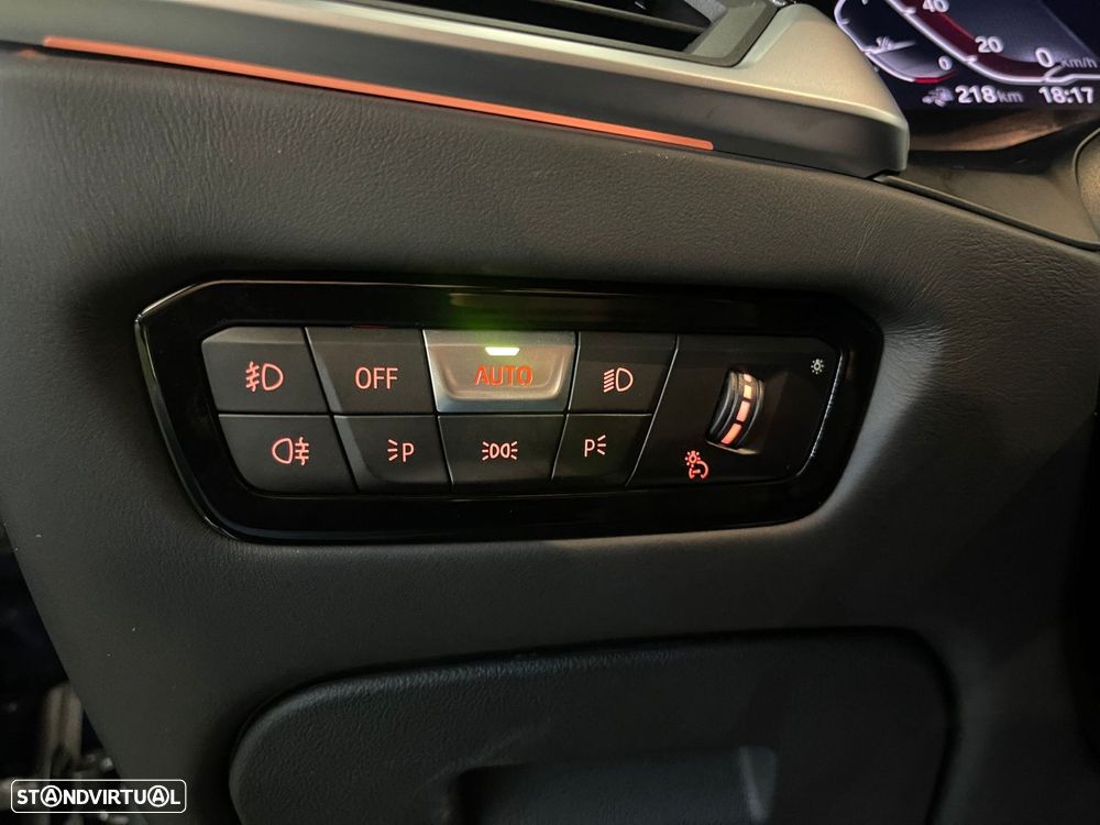 BMW 330 e Pack M Auto - 39