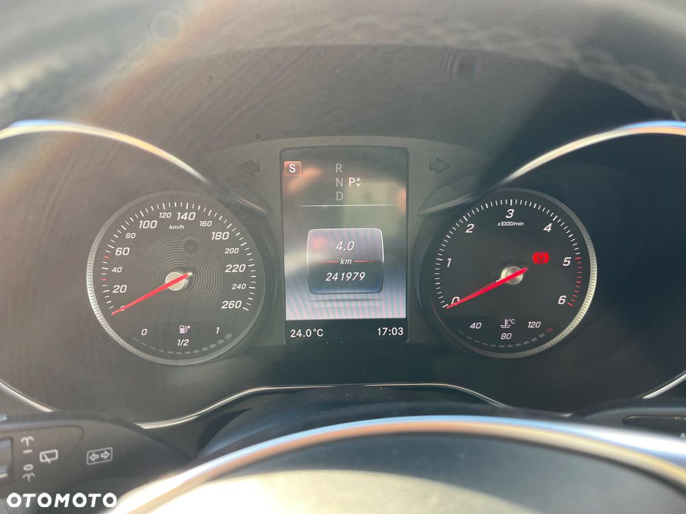 Mercedes-Benz GLC 220 d 4-Matic - 28