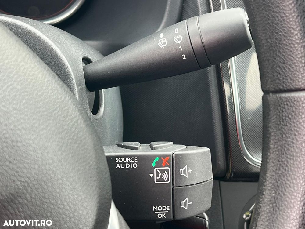 Dacia Logan 0.9 TCe Laureate - 19