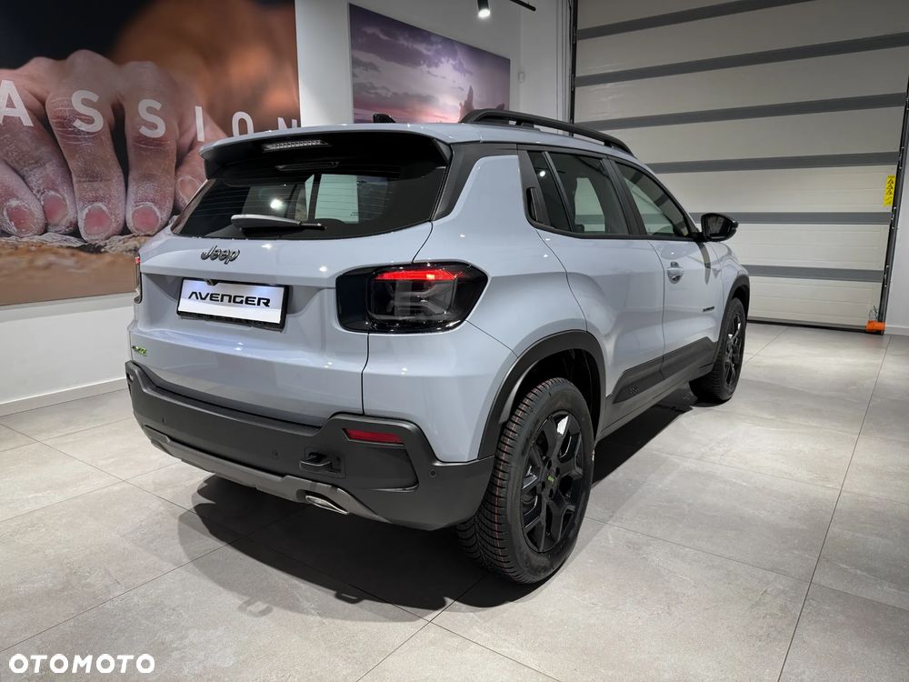 Jeep Avenger 1.2 T3 mHEV Upland 4xe eDCT6 - 8