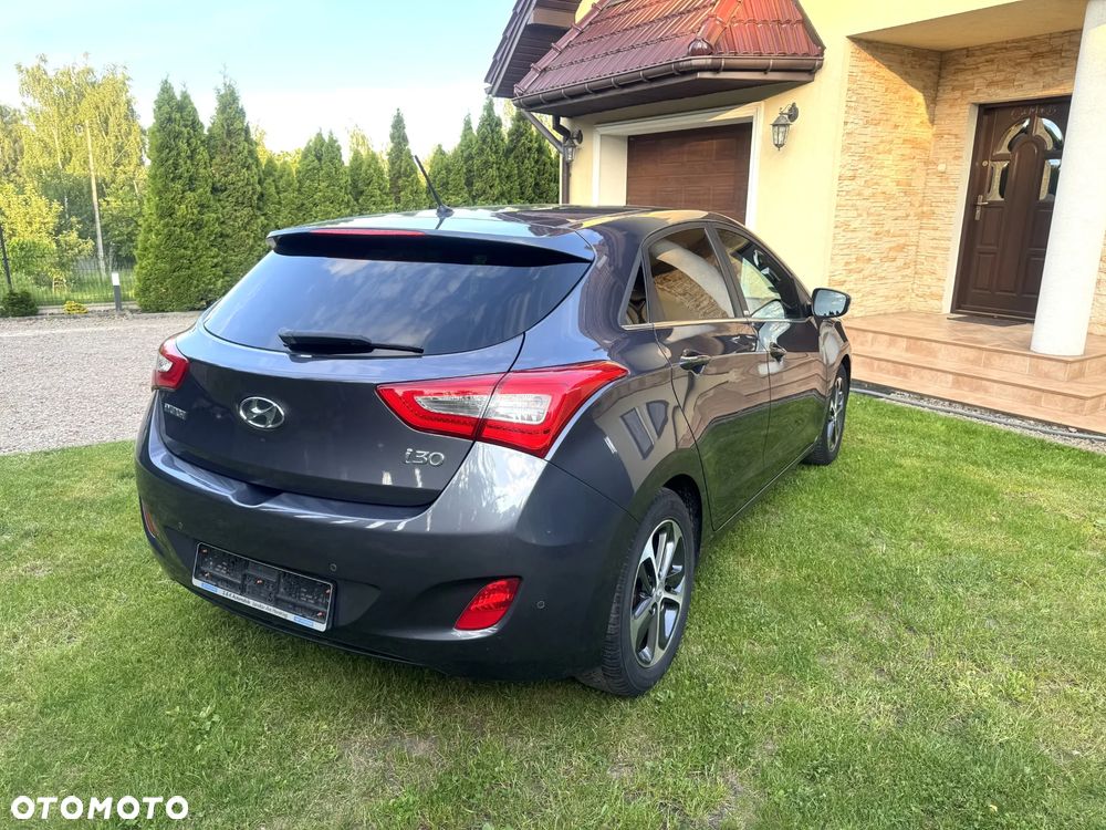 Hyundai i30 blue 1.4 Passion - 5