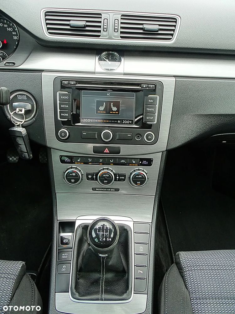 Volkswagen Passat Variant 2.0 TDI DPF Highline - 37