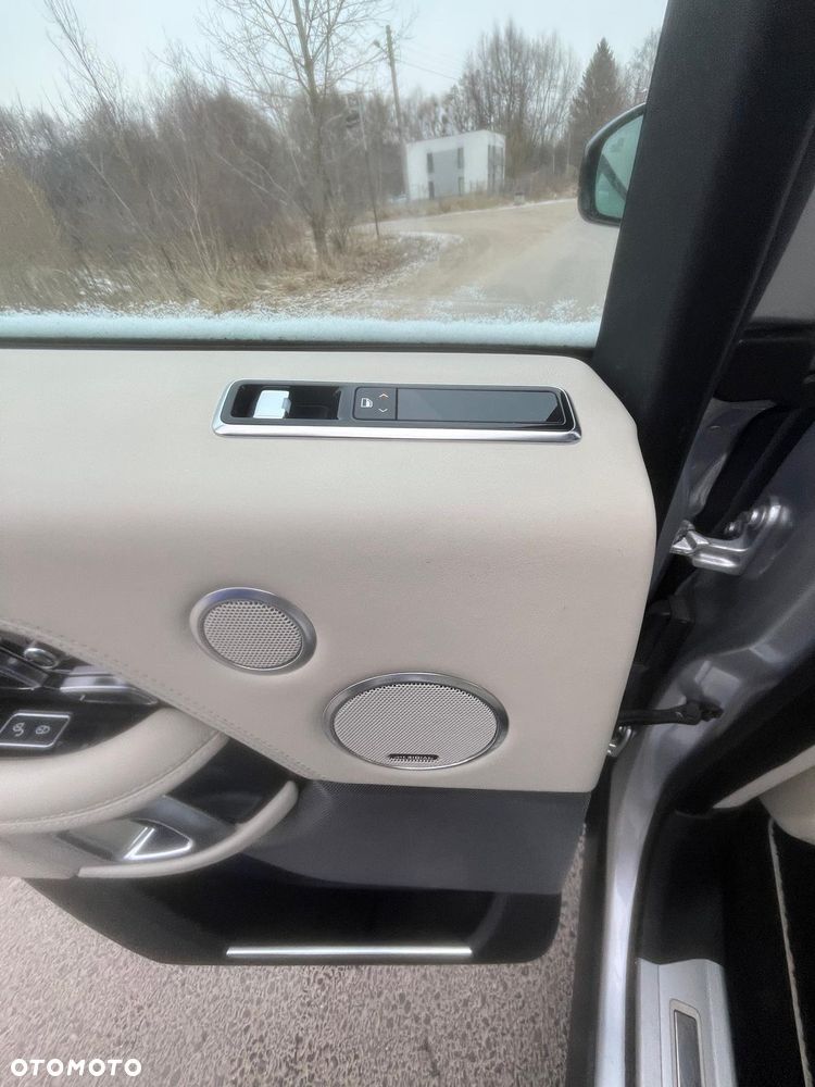 Land Rover Range Rover P400e Plug-in Autobiography - 17