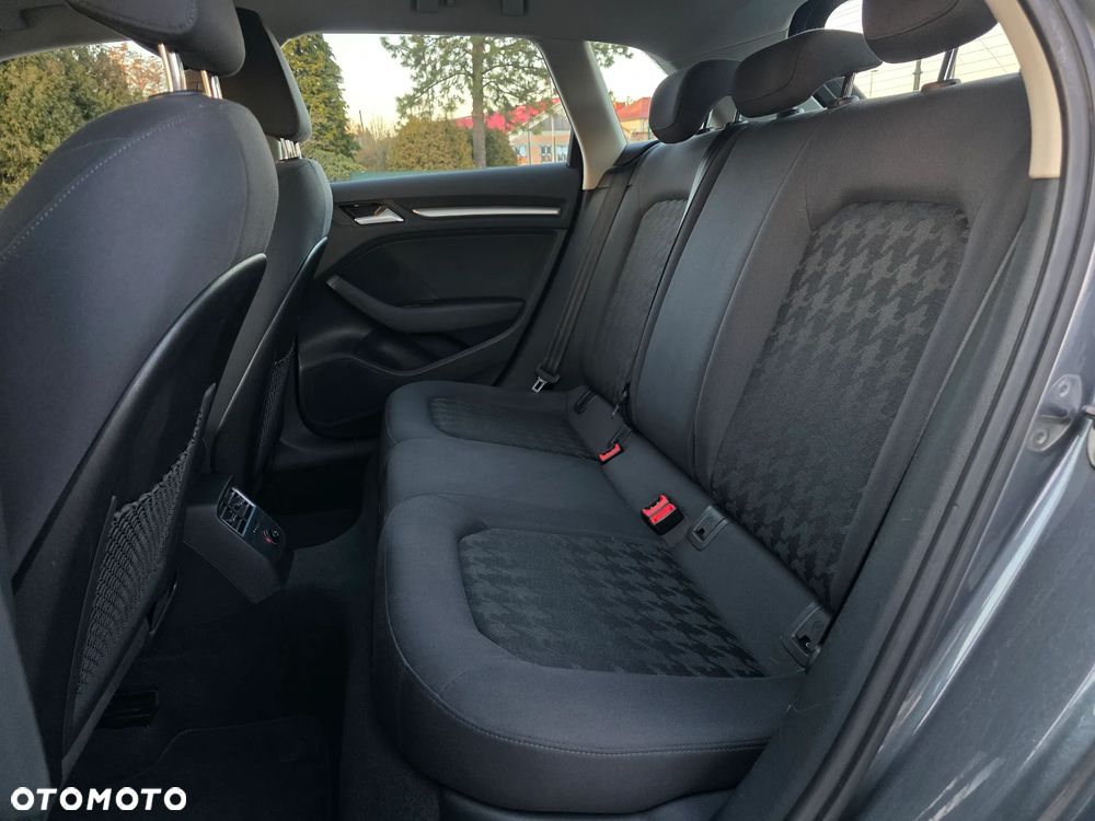 Audi A3 Sportback 1.4 TFSI Ambition - 17