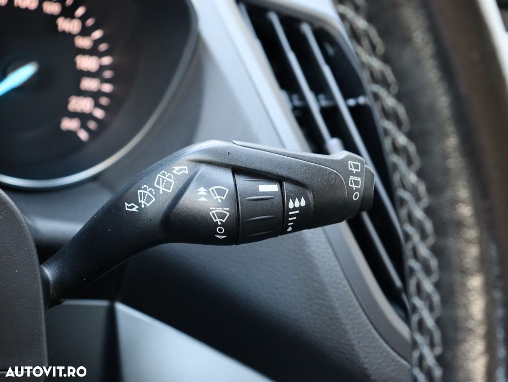 Ford Kuga - 18