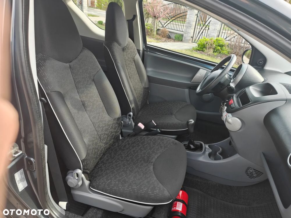 Peugeot 107 1.0 Trendy - 10