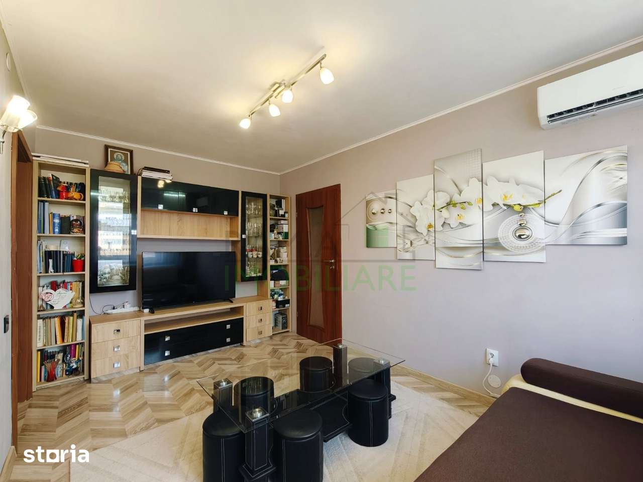 Apartament 3 camere, Cartierul Florilor, Boxă și parcare — fotografia 3