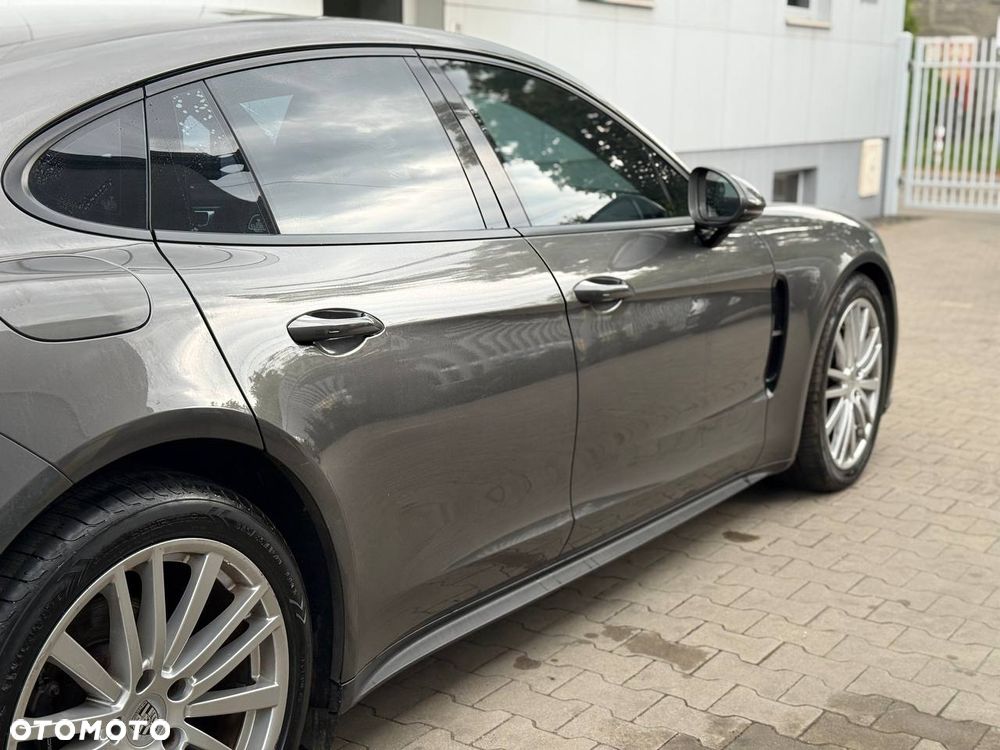 Porsche Panamera 4 - 16