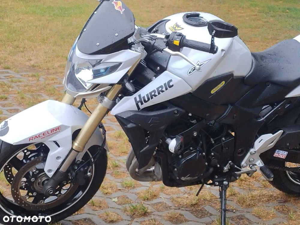 Suzuki GSR - 3