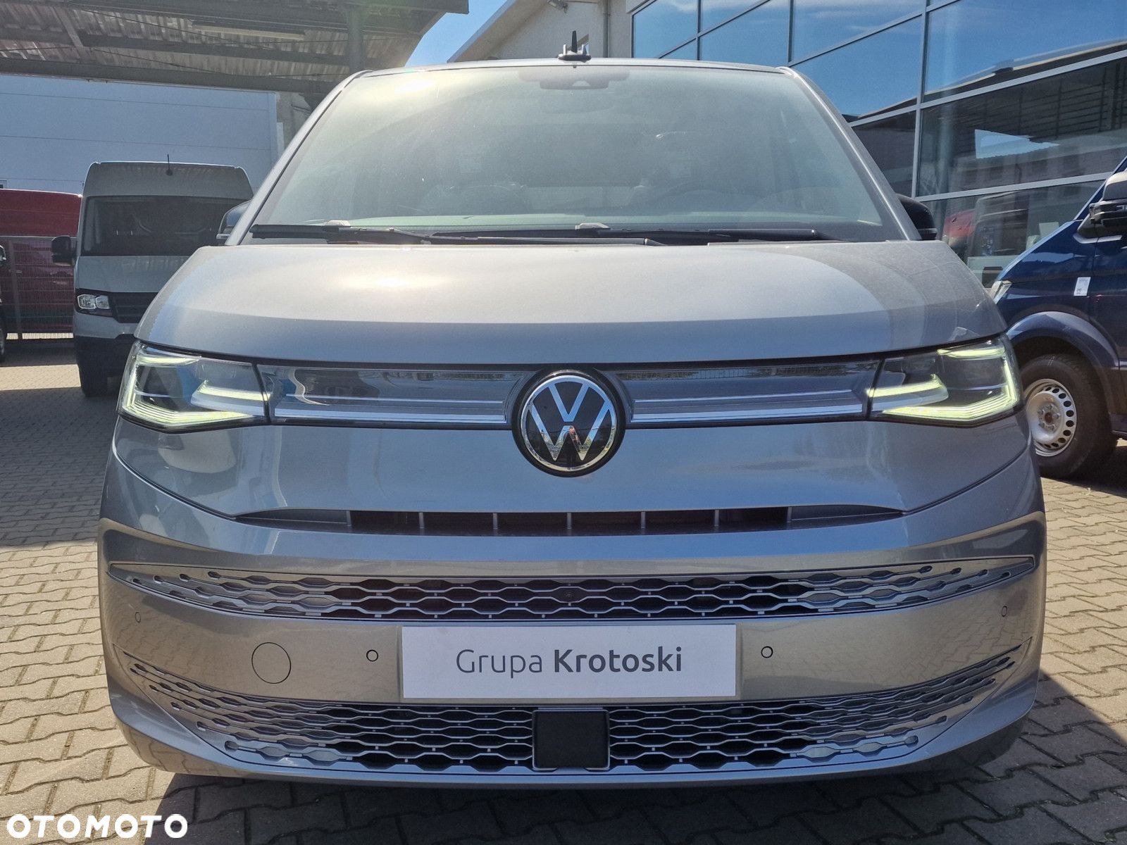Volkswagen Multivan - 2