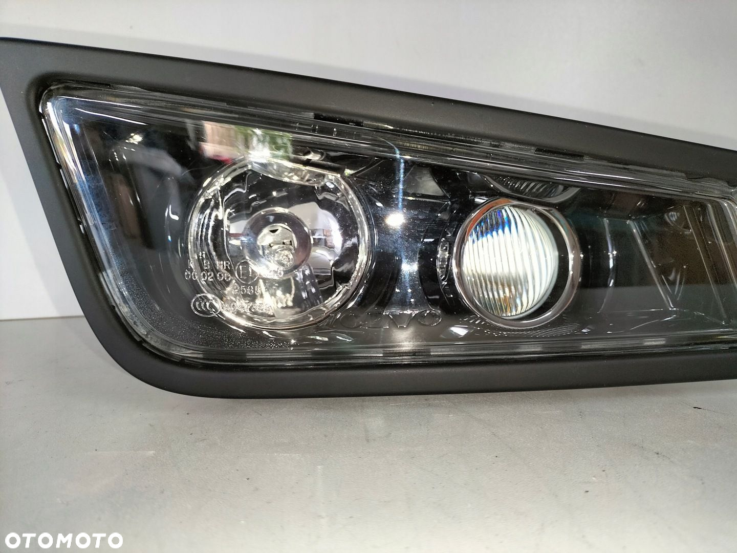 Halogen lampa prawy VOLVO FH3 FM 08- - 4