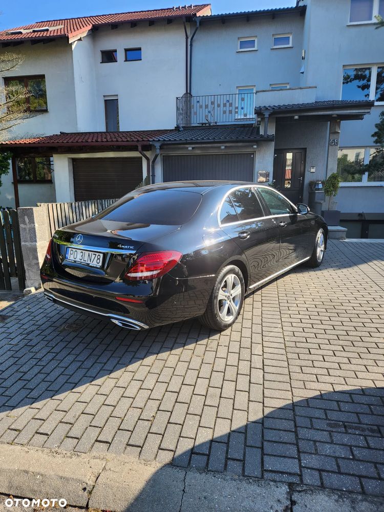 Mercedes-Benz Klasa E 220 d 4-Matic 9G-TRONIC - 4