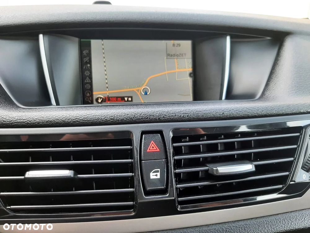 BMW X1 sDrive18d xLine - 29