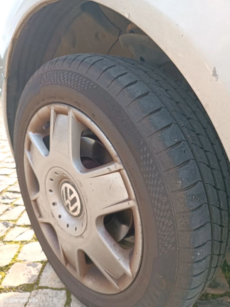 VW Bora 1.9 TDi Highline - 9