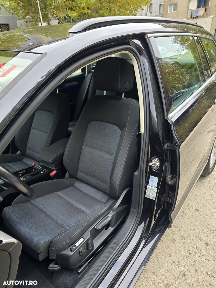 Volkswagen Passat - 24