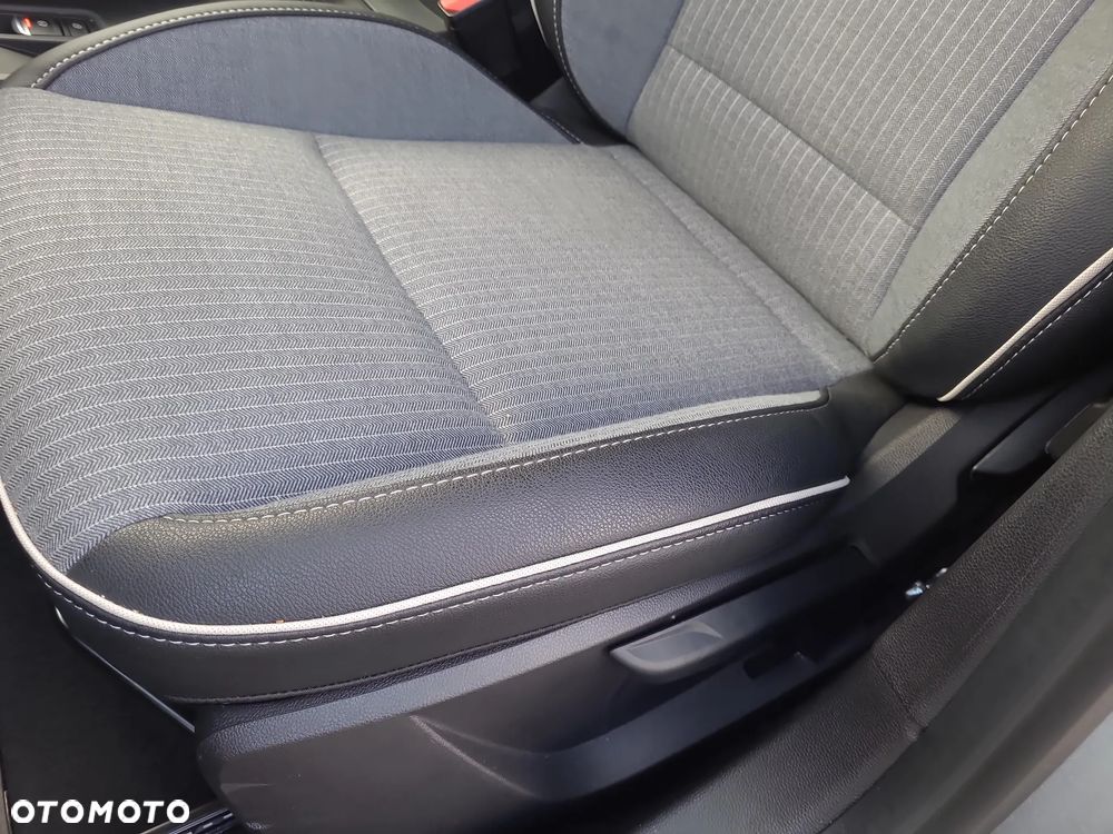 Renault Clio 1.0 TCe Techno - 12