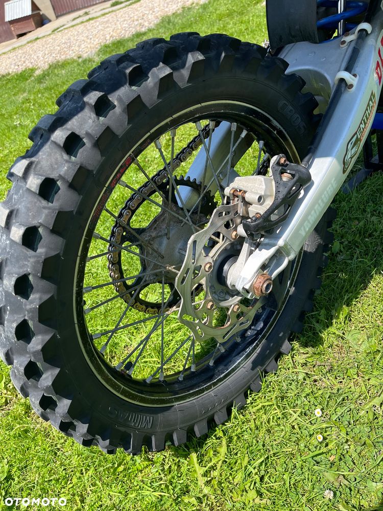 Yamaha YZF - 17