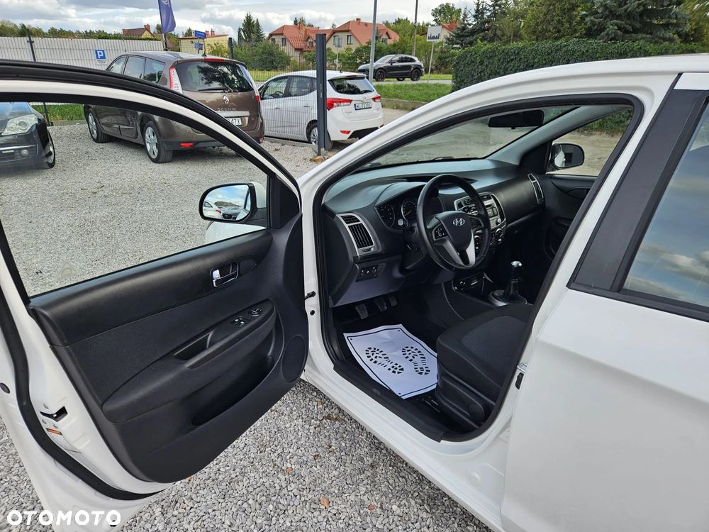 Hyundai i20 1.25 Comfort - 14