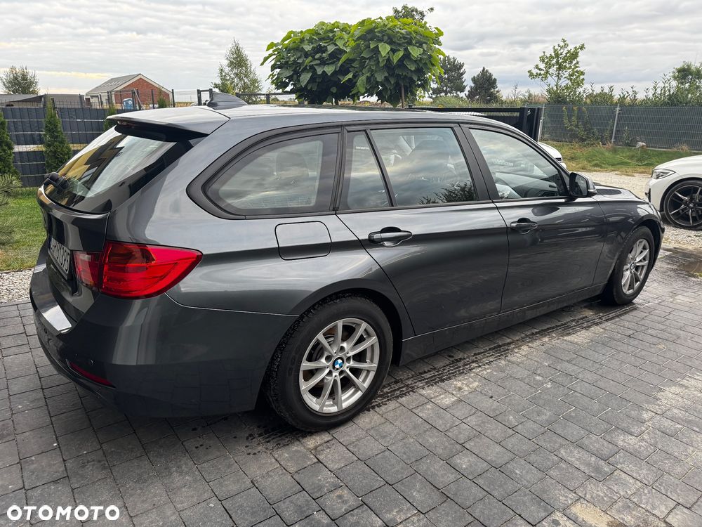 BMW Seria 3 320d - 5