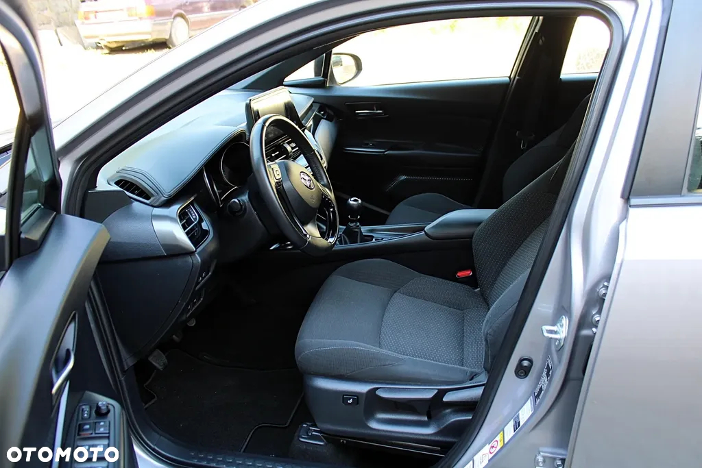 Toyota C-HR 1.2 T GPF Prestige - 13