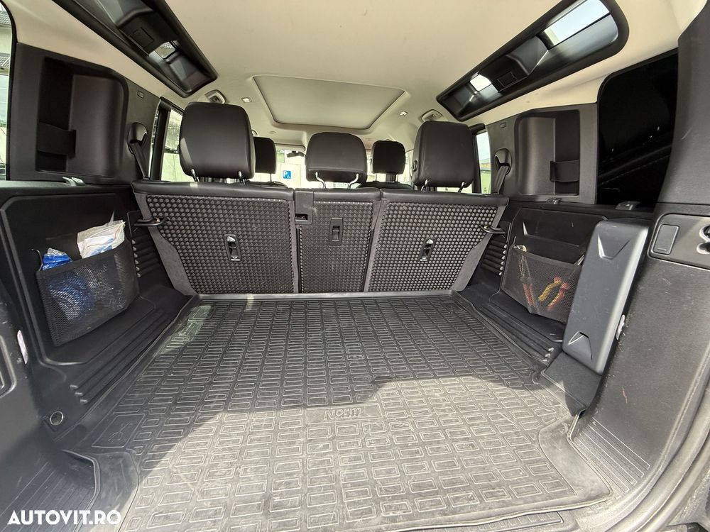 Land Rover Defender 110 2.0L D240 S - 22