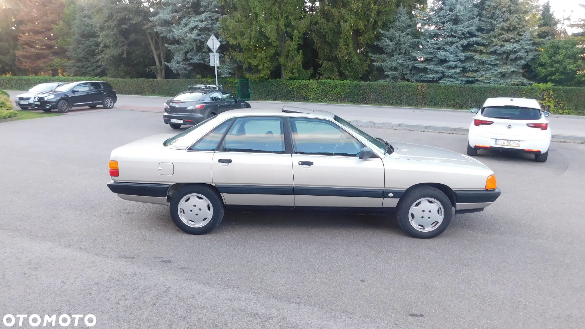 Audi 100 1.8 E - 25