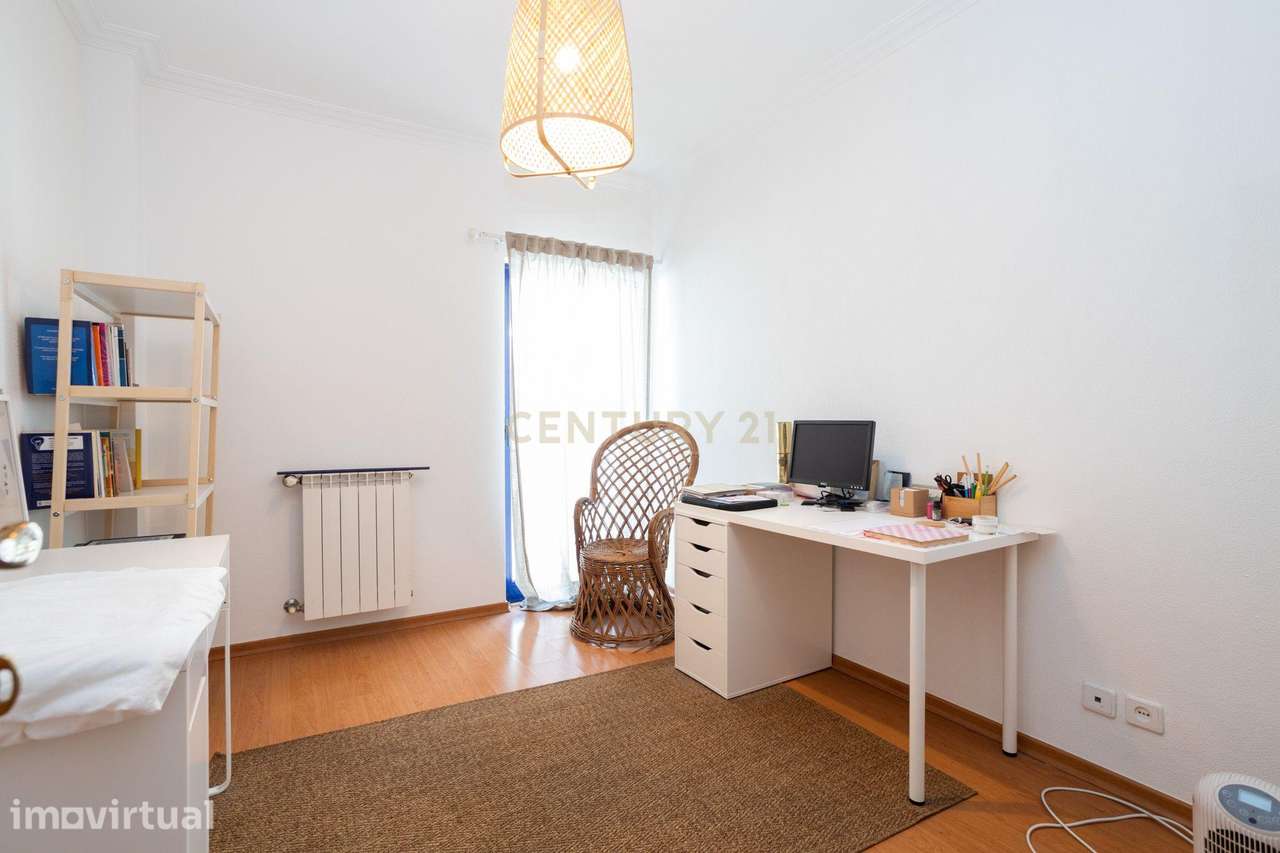 Luminoso Apartamento T2 em Pamela,, Zona Central e privilegiada - Grande imagem: 3/25