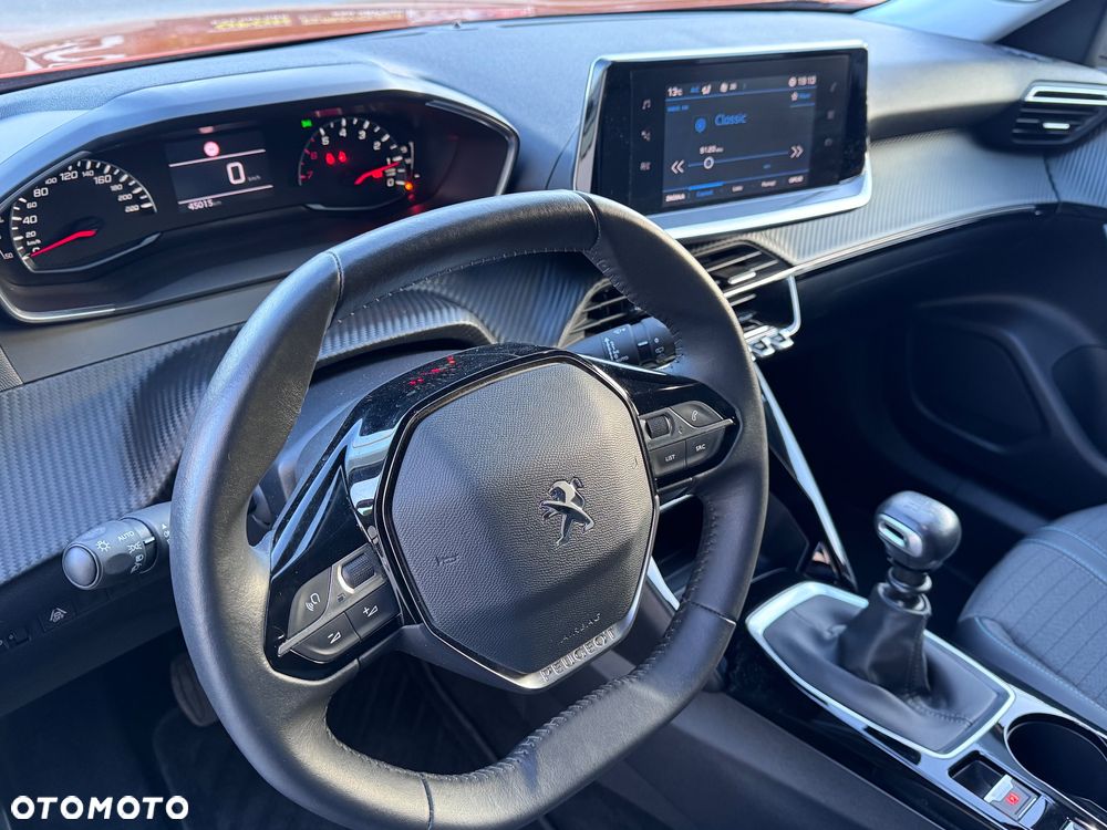 Peugeot 2008 PureTech 100 Allure - 31