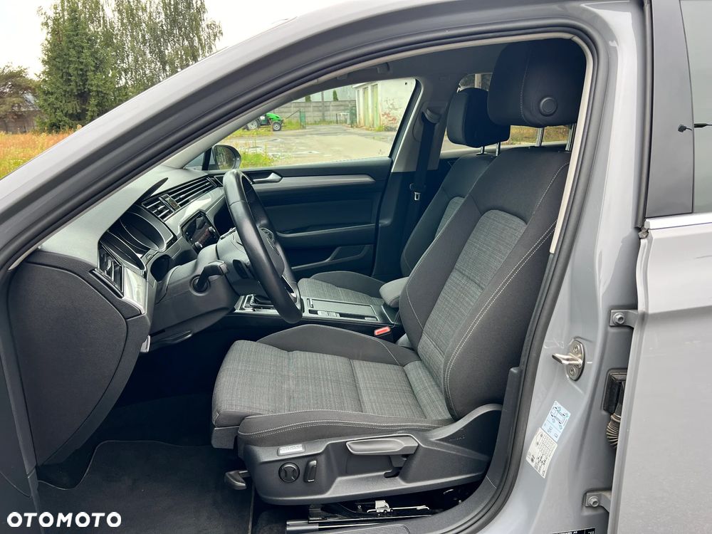 Volkswagen Passat 1.5 TSI EVO Business DSG - 11