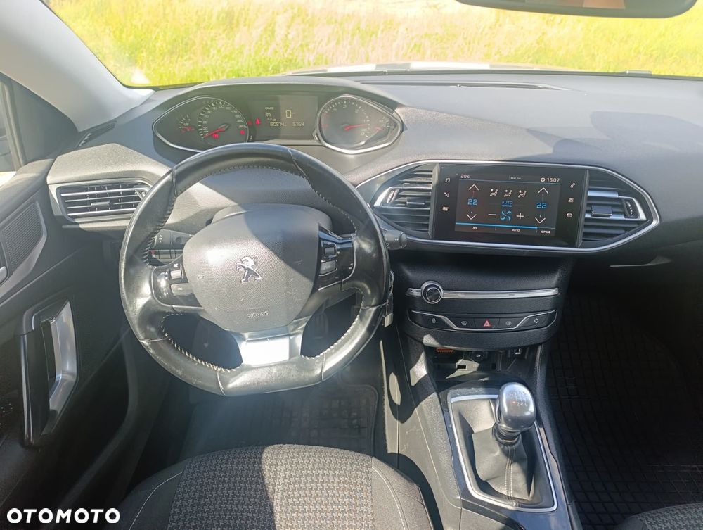 Peugeot 308 1.5 BlueHDi Allure Pack S&S - 11