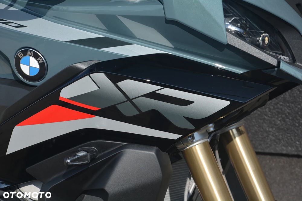 BMW XR - 7