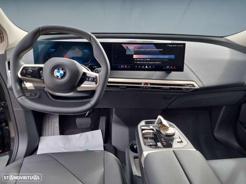 BMW iX xDrive 45 Pack Desportivo - 12