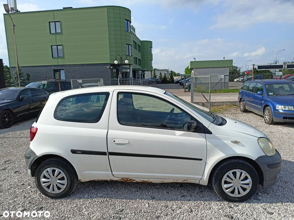 Toyota Yaris - 5