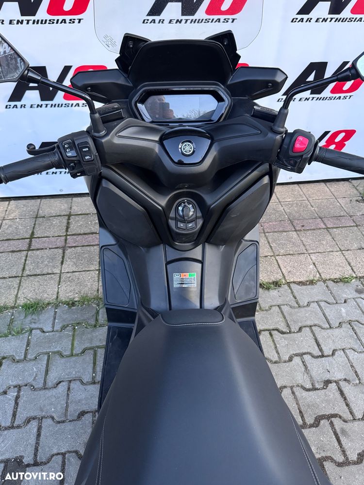 Yamaha XMAX 300 - 8