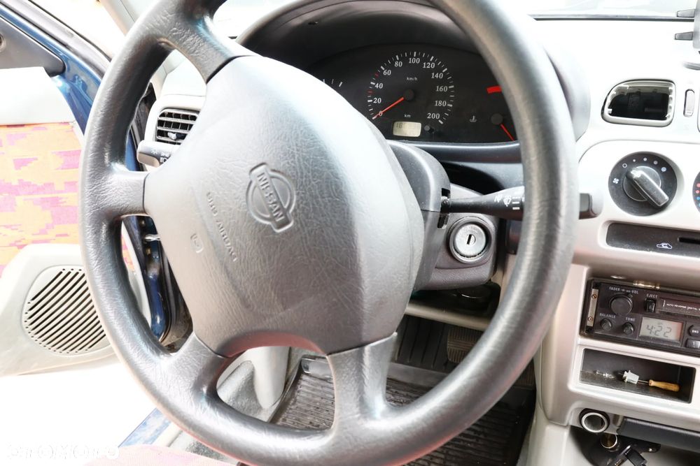 Nissan Micra 1.0 L - 20
