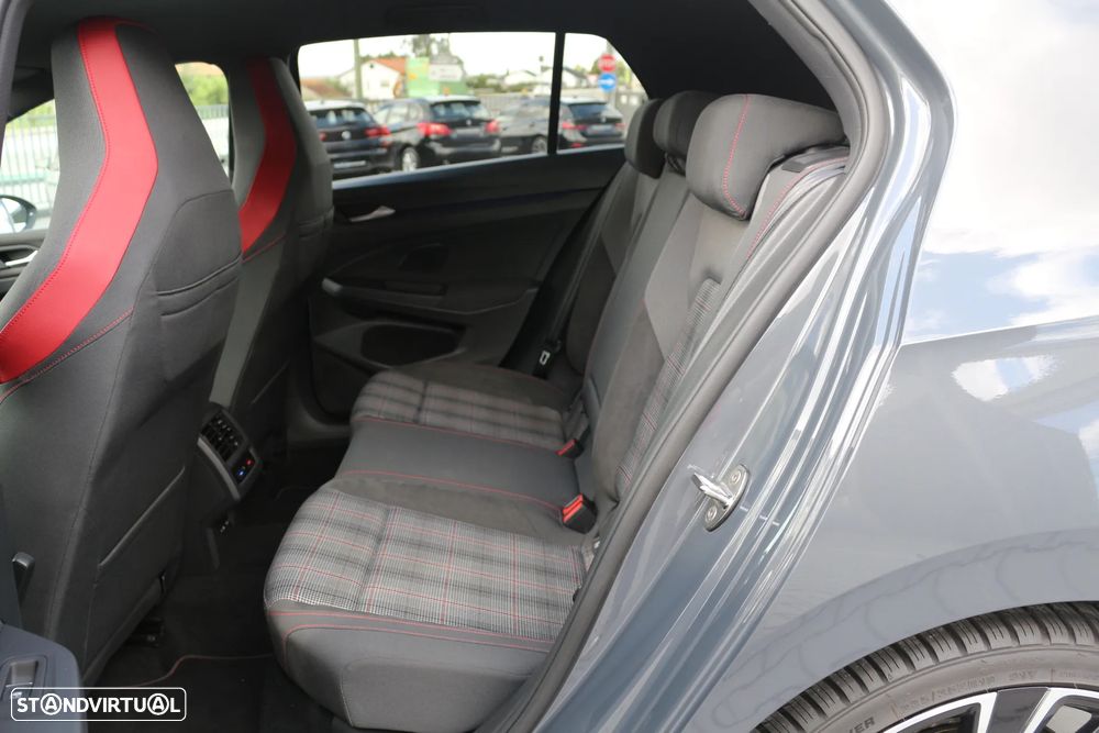 VW Golf 2.0 TSI GTI DSG Performance - 38