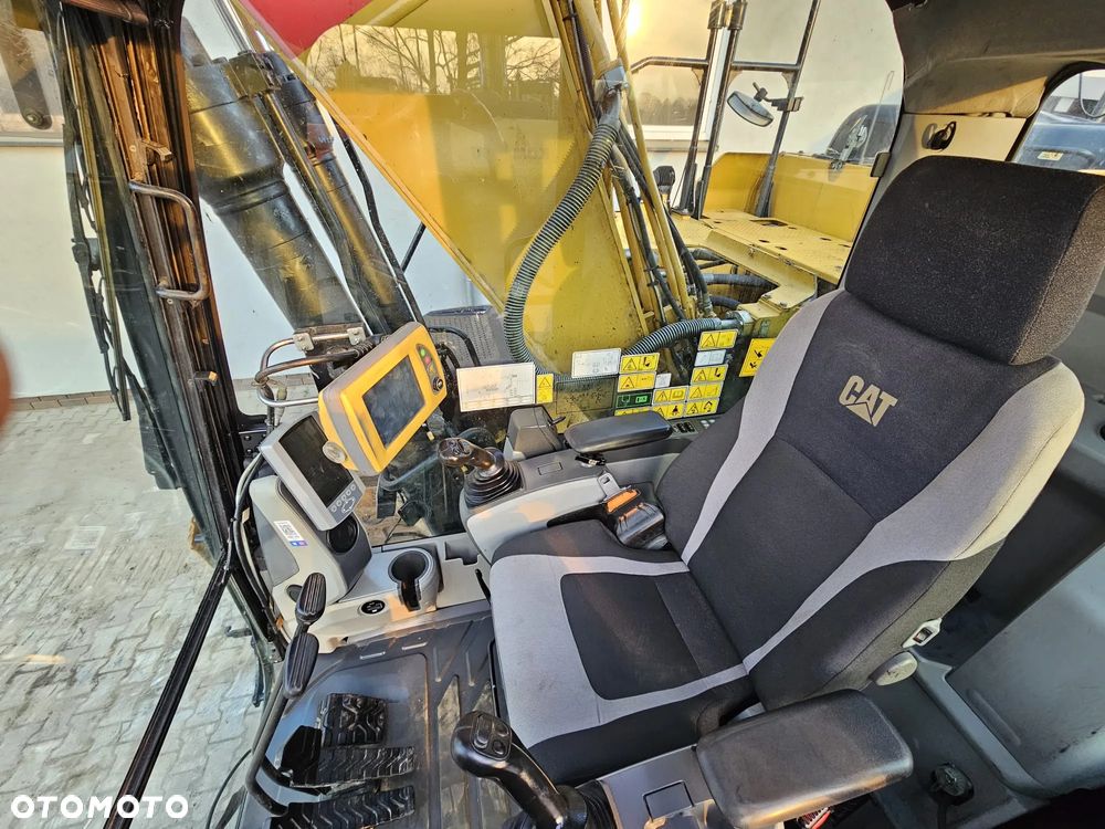 Caterpillar 323EL - 8