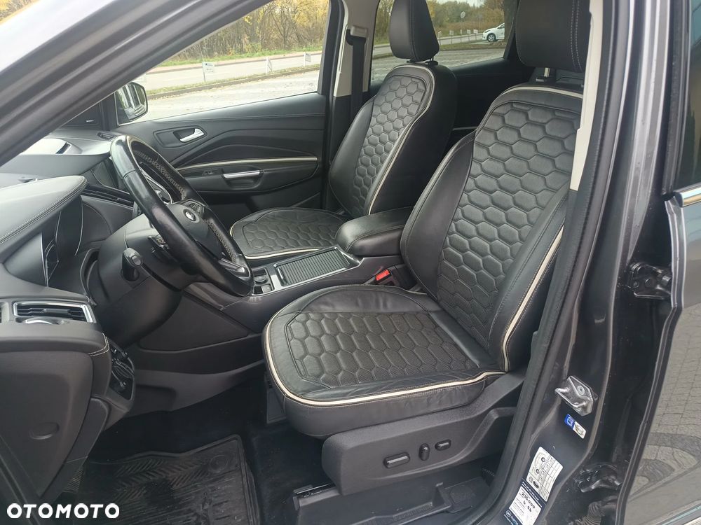 Ford Kuga 2.0 TDCi 4x4 Vignale - 28