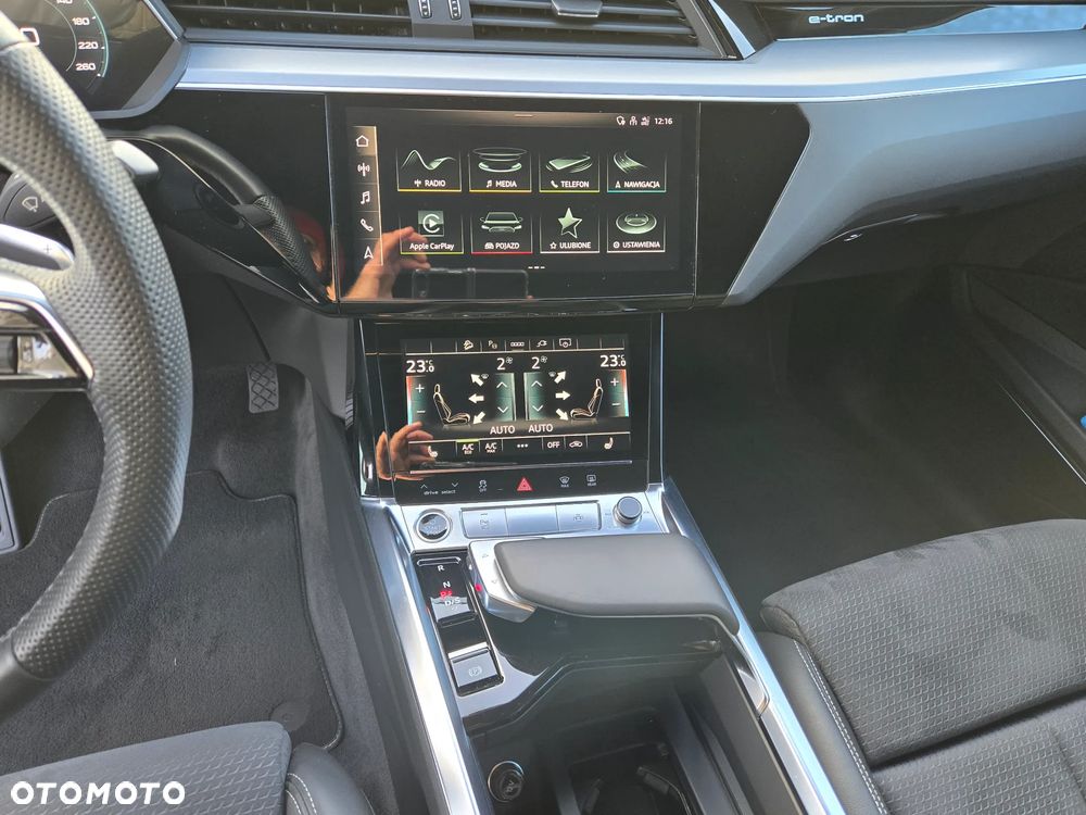 Audi e-tron 55 Quattro S Line - 35